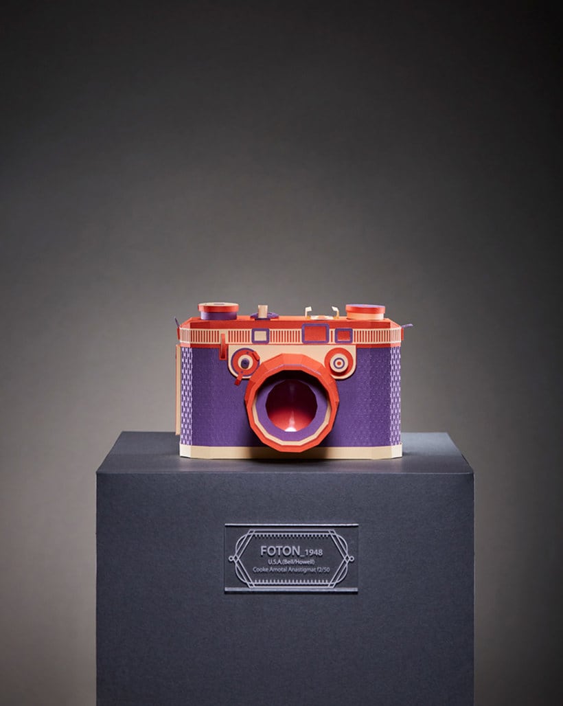 Réplicas de cámaras fotográficas hechas con papel 12